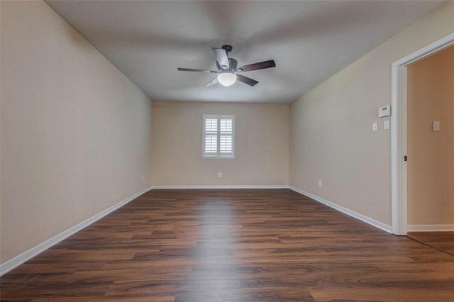 6710 Falling Waters Drive, Spring, TX 77379