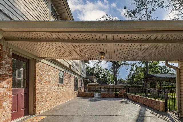 6710 Falling Waters Drive, Spring, TX 77379