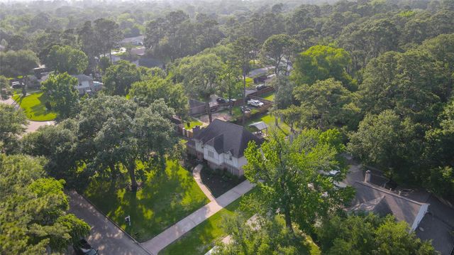 6710 Falling Waters Drive, Spring, TX 77379