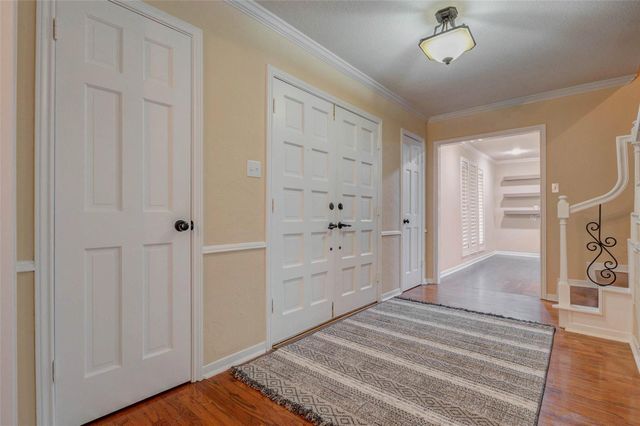 6710 Falling Waters Drive, Spring, TX 77379