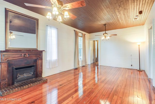 701 Commerce Street, Gulfport, MS 39507