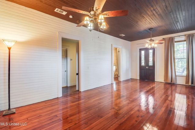 701 Commerce Street, Gulfport, MS 39507