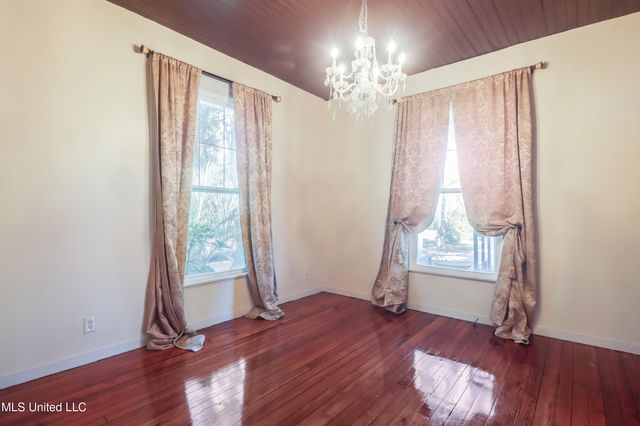 701 Commerce Street, Gulfport, MS 39507