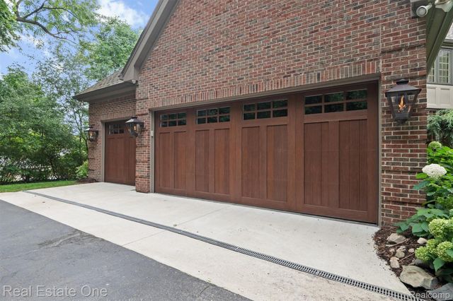 7181 Hillside Drive, Independence Charter Township, MI 48346