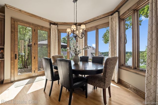 7181 Hillside Drive, Independence Charter Township, MI 48346