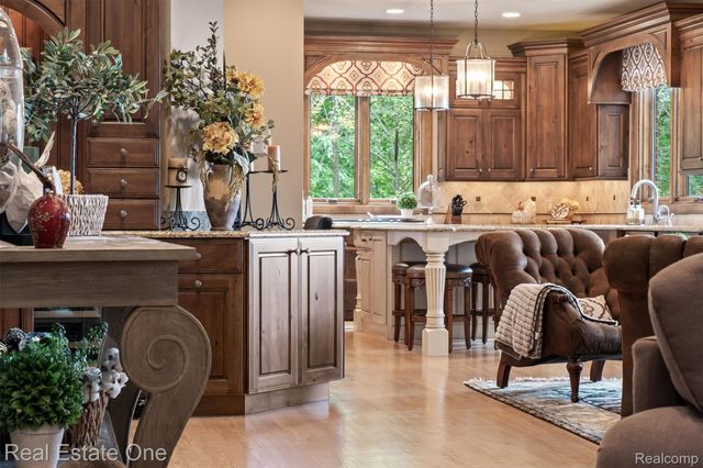 7181 Hillside Drive, Independence Charter Township, MI 48346