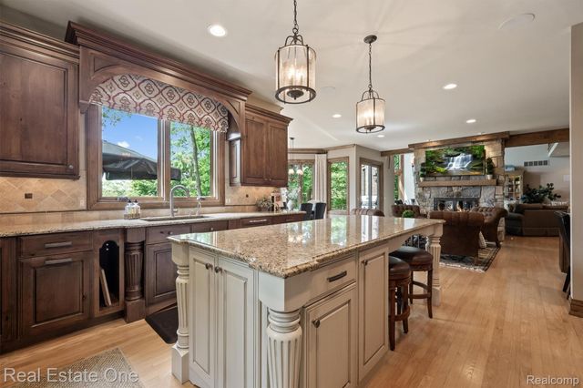 7181 Hillside Drive, Independence Charter Township, MI 48346