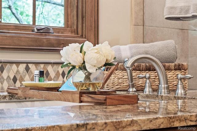 7181 Hillside Drive, Independence Charter Township, MI 48346