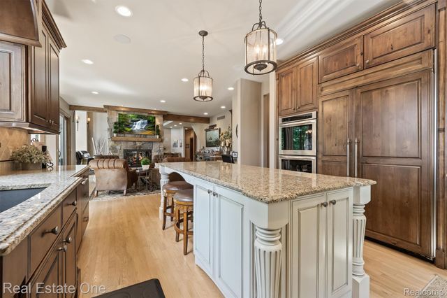 7181 Hillside Drive, Independence Charter Township, MI 48346