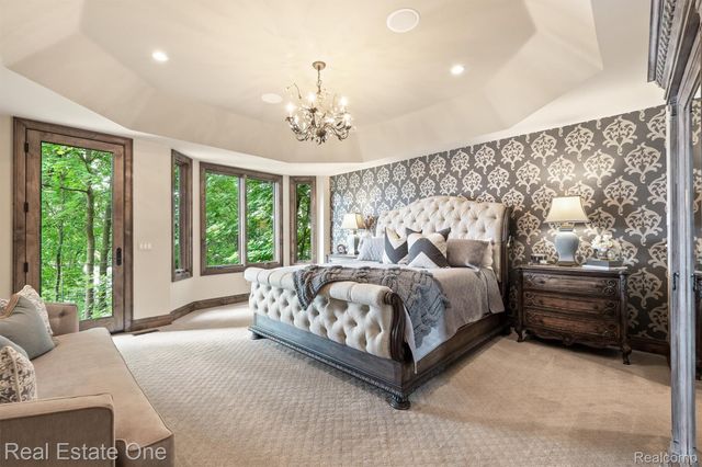 7181 Hillside Drive, Independence Charter Township, MI 48346