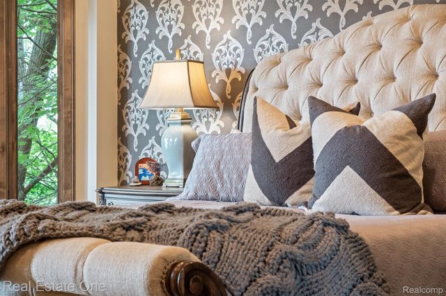 7181 Hillside Drive, Independence Charter Township, MI 48346