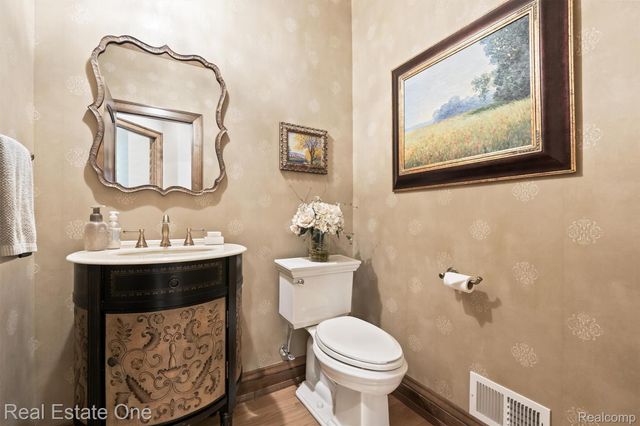 7181 Hillside Drive, Independence Charter Township, MI 48346