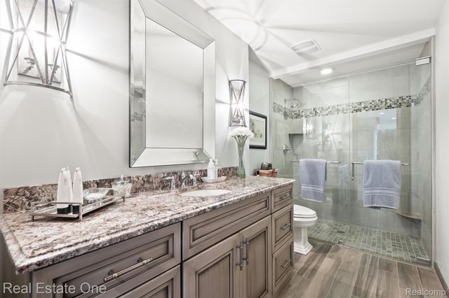 7181 Hillside Drive, Independence Charter Township, MI 48346