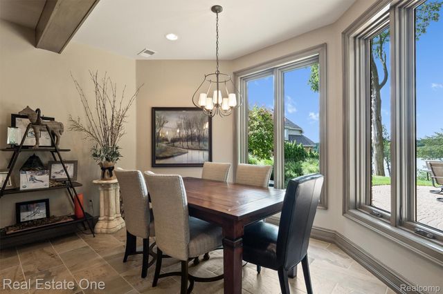 7181 Hillside Drive, Independence Charter Township, MI 48346