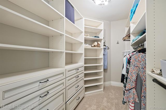 7181 Hillside Drive, Independence Charter Township, MI 48346