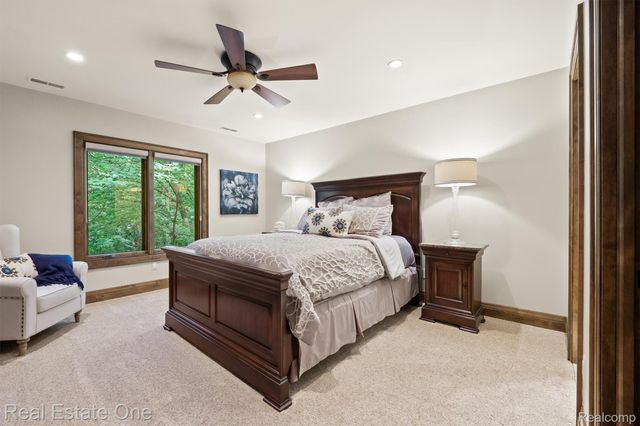 7181 Hillside Drive, Independence Charter Township, MI 48346