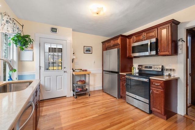 14 Adams Ave 14, Watertown, MA 02472