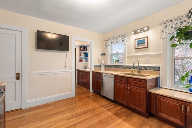 14 Adams Ave 14, Watertown, MA 02472