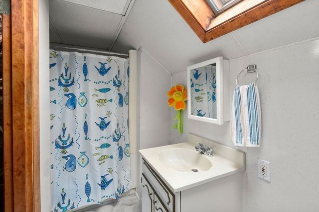 14 Adams Ave 14, Watertown, MA 02472