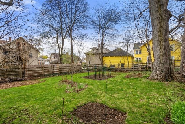 14 Adams Ave 14, Watertown, MA 02472