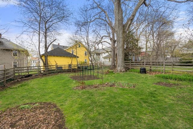 14 Adams Ave 14, Watertown, MA 02472