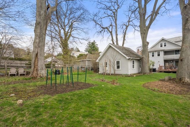 14 Adams Ave 14, Watertown, MA 02472