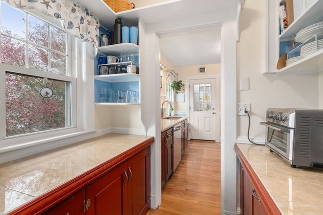 14 Adams Ave 14, Watertown, MA 02472