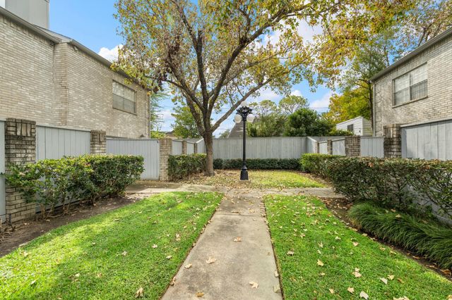 660 Wilcrest Drive 660, Houston, TX 77042