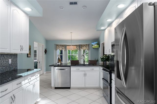 43 Linder Circle, Homosassa, FL 34446