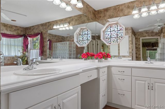 43 Linder Circle, Homosassa, FL 34446