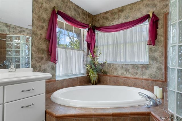 43 Linder Circle, Homosassa, FL 34446