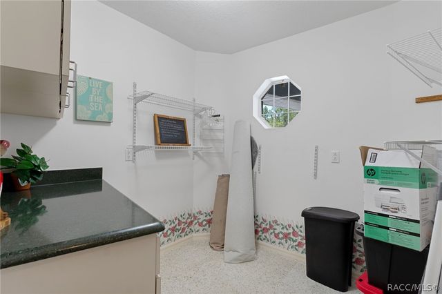 43 Linder Circle, Homosassa, FL 34446