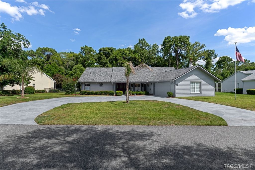 43 Linder Circle, Homosassa, FL 34446
