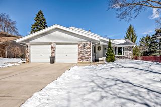 205 Cambridge Lane, Bloomingdale, IL 60108