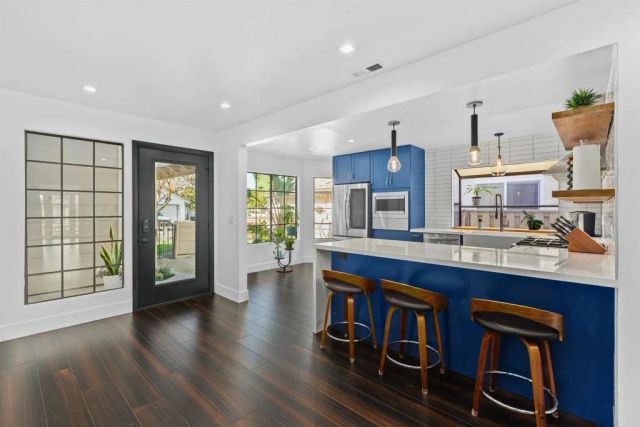 1922 Spyglass Circle, Vista, CA 92081