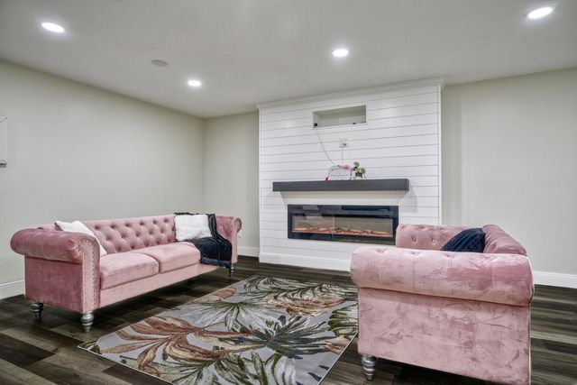 9193 Madigan Avenue, Cedar Lake, IN 46303