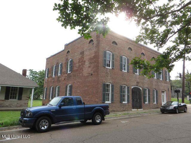 103 Jefferson Street, Natchez, MS 39120