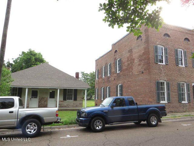 103 Jefferson Street, Natchez, MS 39120