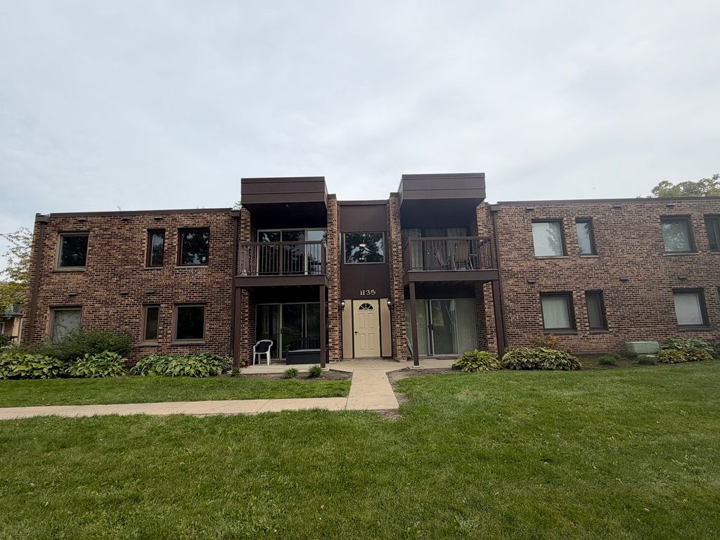 1135 Pleasant Run Drive 708, Wheeling, IL 60090 — exterior