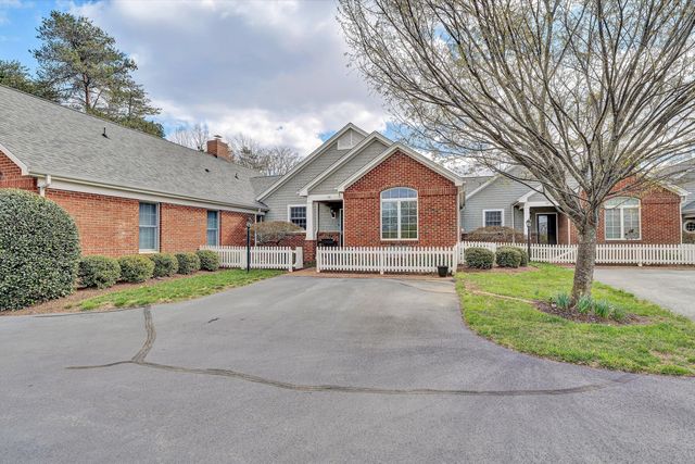 74 Village Green DR, Penhook, VA 24137