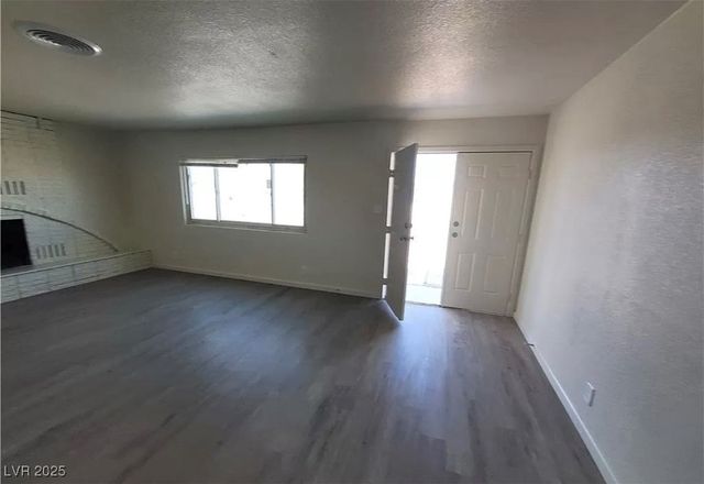 3749 Ponderosa Avenue, Las Vegas, NV 89115