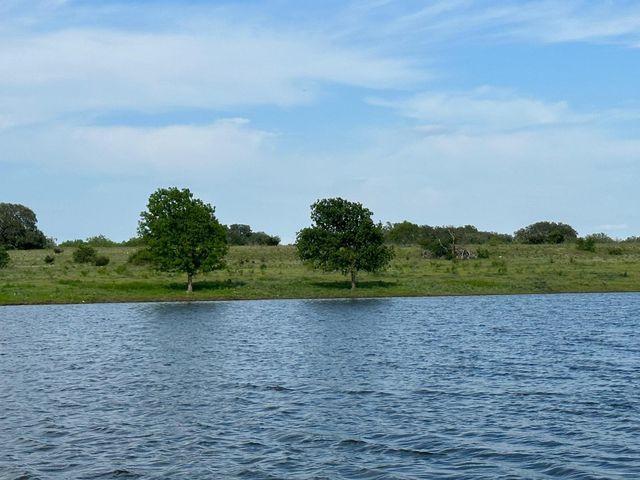 7800 County Road 210, Bertram, TX 78605