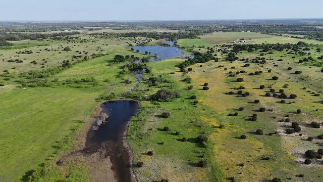 7800 County Road 210, Bertram, TX 78605