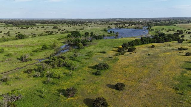 7800 County Road 210, Bertram, TX 78605