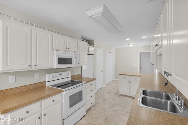 119 Leonard Drive, New Bern, NC 28560