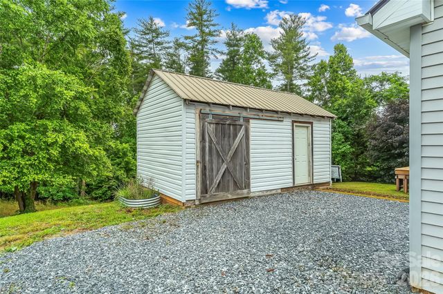 2610 Bear Creek Road, Marshall, NC 28753