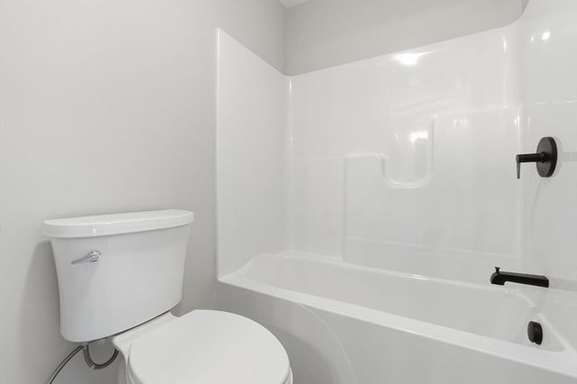 95 Town Farm Rd, Warren, MA 01083