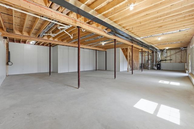 95 Town Farm Rd, Warren, MA 01083
