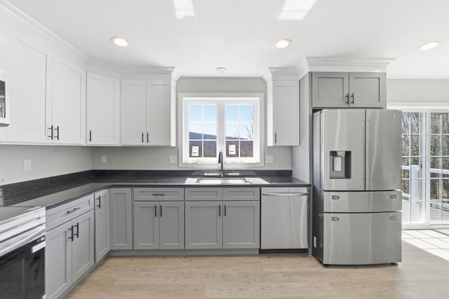 95 Town Farm Rd, Warren, MA 01083
