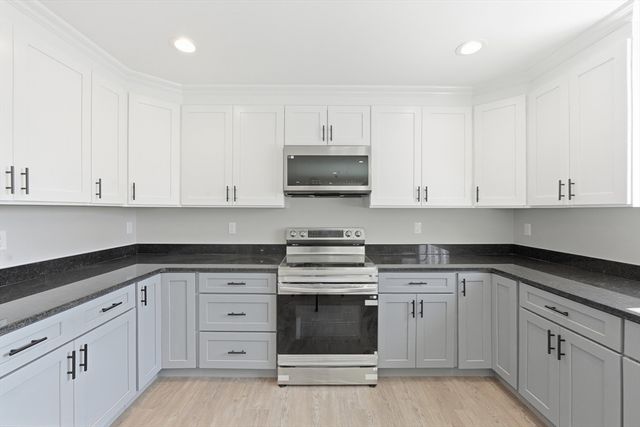 95 Town Farm Rd, Warren, MA 01083